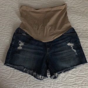 Maternity shorts